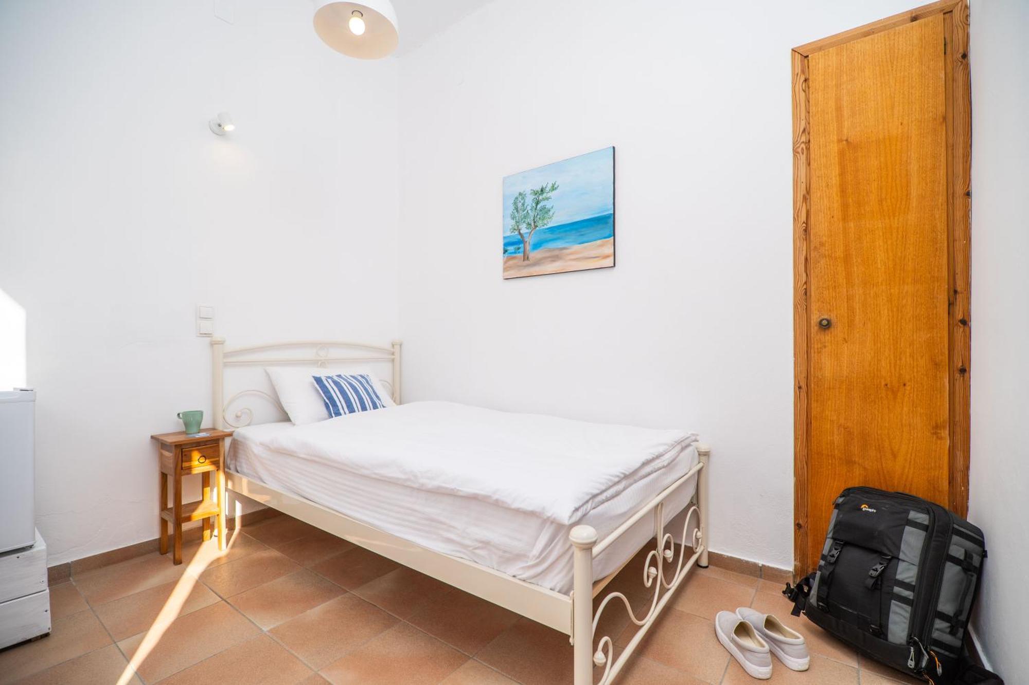 Babis & Popi Rooms And Studios Frangocastelo Exterior photo