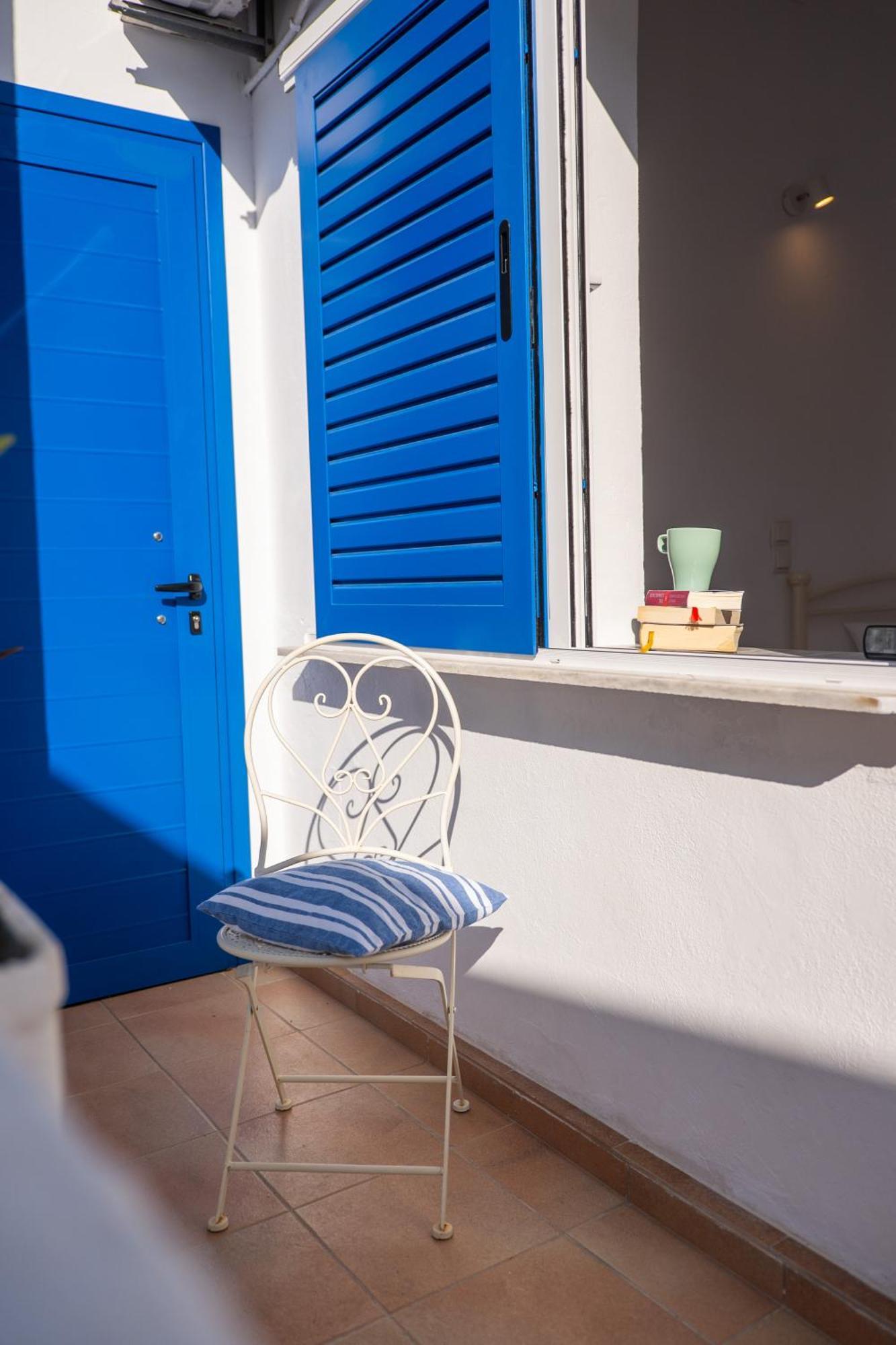 Babis & Popi Rooms And Studios Frangocastelo Exterior photo